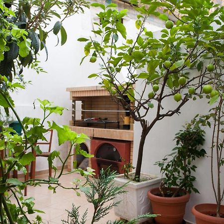 Psyri Neoclassical House With Yard Atina Dış mekan fotoğraf