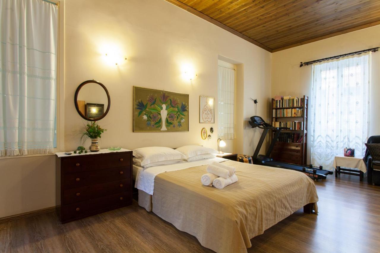 Psyri Neoclassical House With Yard Atina Dış mekan fotoğraf